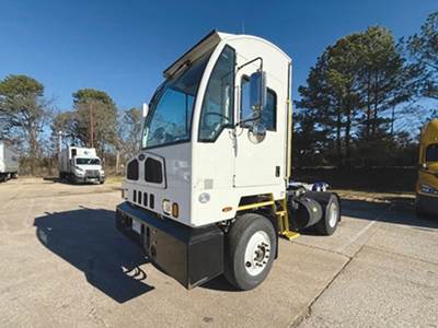 Autocar ACCT42 XSpotter Yard Spotter Truck - 200HP