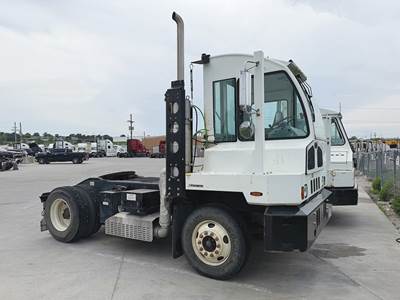 Autocar ACCT42 XSpotter Yard Spotter Truck - 160HP