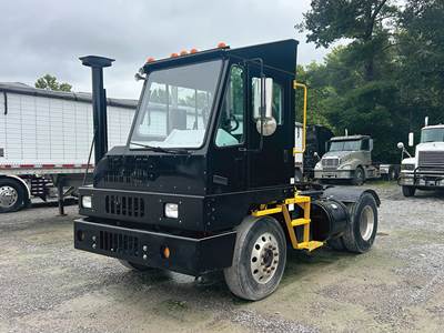 Kalmar Raised Roof Yard Spotter Truck - 200HP