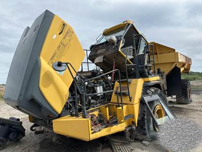 Komatsu HM400-3 Articulated Truck