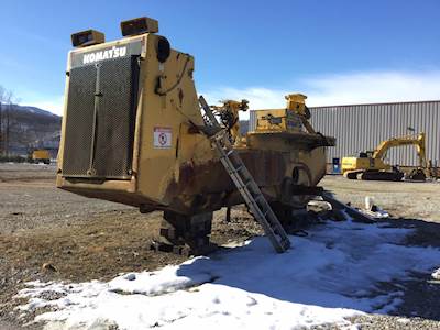 Komatsu D475A-5E0 Dozer