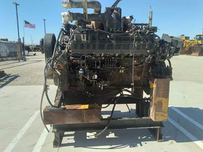 Komatsu SAA12V140E-3 Engine