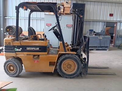 Daewoo G25S-2 Pneumatic Tire Forklift - 4500lb Capacity