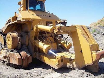 Caterpillar D10L Ripper