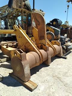 Komatsu D375A-6 Ripper