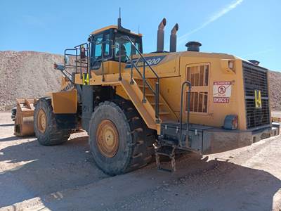 Komatsu WA600-8 Wheel Loader