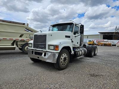 2011 Mack CHU613 6X4 Day Cab Truck