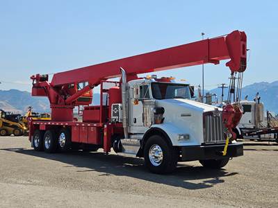 2012 Kenworth T800 Crane Truck - QMC 7060R 35 Ton Crane