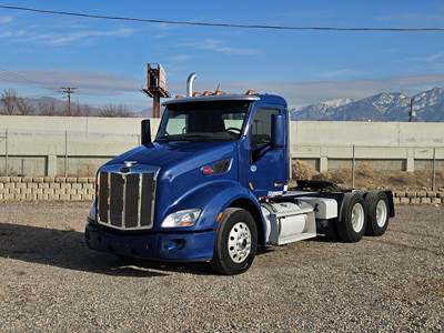 2016 Peterbilt 579 Day Cab Truck