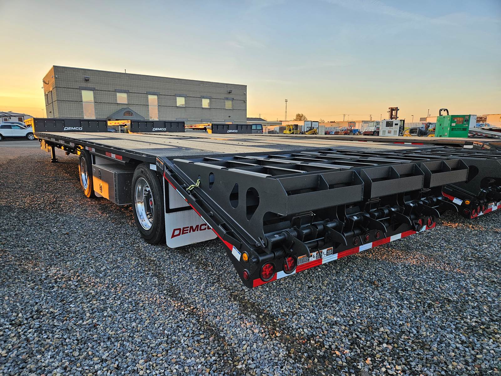 2024 Demco 53' STEP DECK BEAVERTAIL W/ RAMPS Drop Deck Trailer For Sale