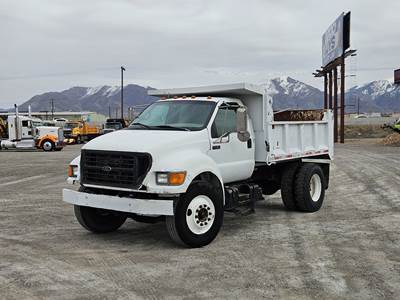 2000 Ford F-650 Dump Truck