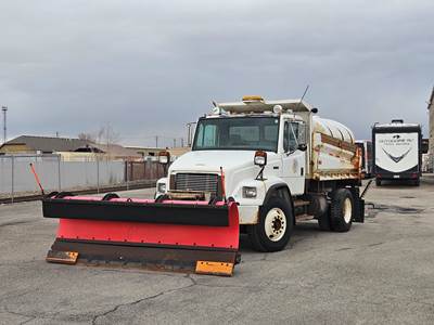 2004 Freightliner FL70 Plow / Spreader Truck