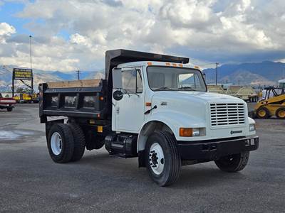 2001 International 4700 Dump Truck
