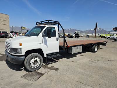 2008 GMC C5500 Flatbed Truck
