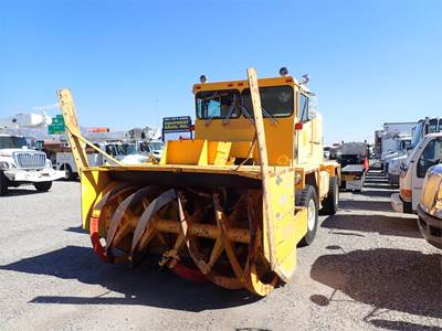 1987 Oshkosh H2318 Snow Removal Equipment