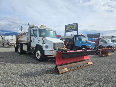 2004 Freightliner FL70 Plow / Spreader Truck