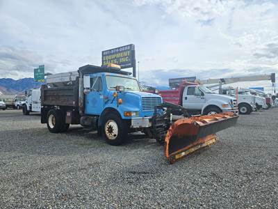 1999 International 4900 Plow / Spreader Truck - Low Miles!