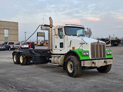 2011 Kenworth W900 Roll Off Truck