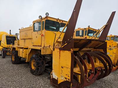 1982 Oshkosh H2218 Snow Blower Truck