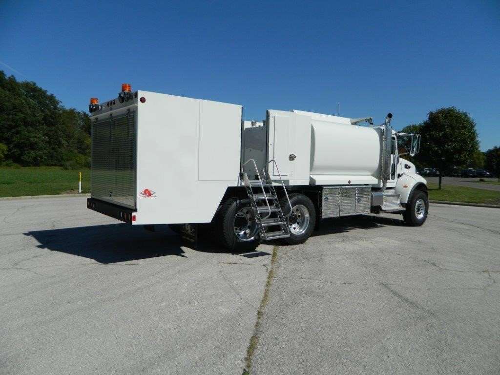 2017 Peterbilt 348 Fuel / Lube Truck For Sale Curryville, PA 130404