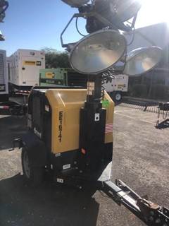 Allmand NIGHT-LITE V SERIES Light Tower