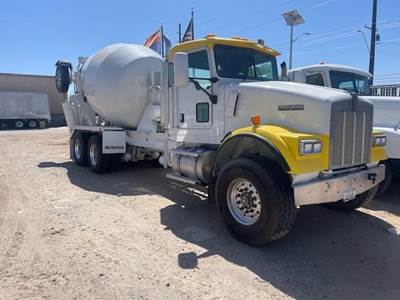 Kenworth W900B Mixer / Ready Mix / Concrete Truck - Cummins