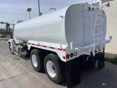 Freightliner FLD120 4000 Gallon Water Truck - Detroit 380HP