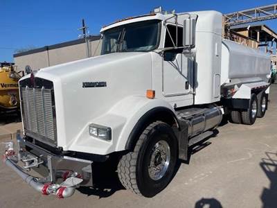 Kenworth T800 4000 Gallon Water Truck - Cummins 400HP, 10 Speed Manual