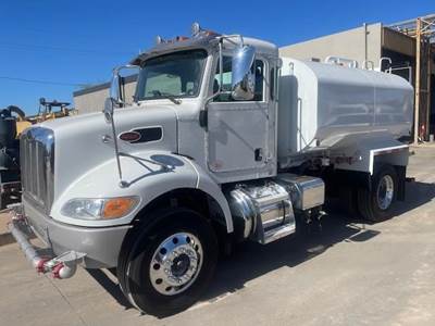 Peterbilt 337 2500 Gallon Water Truck - Paccar, Automatic