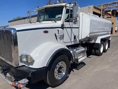 Peterbilt 365 4000 Gallon Water Truck - Caterpillar