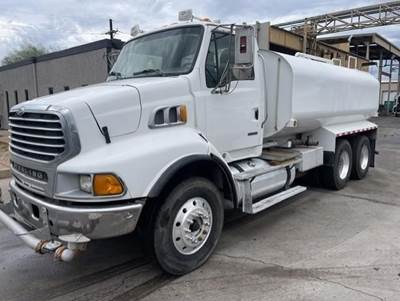 Sterling L9500 4000 Gallon Water Truck - Caterpillar 385HP