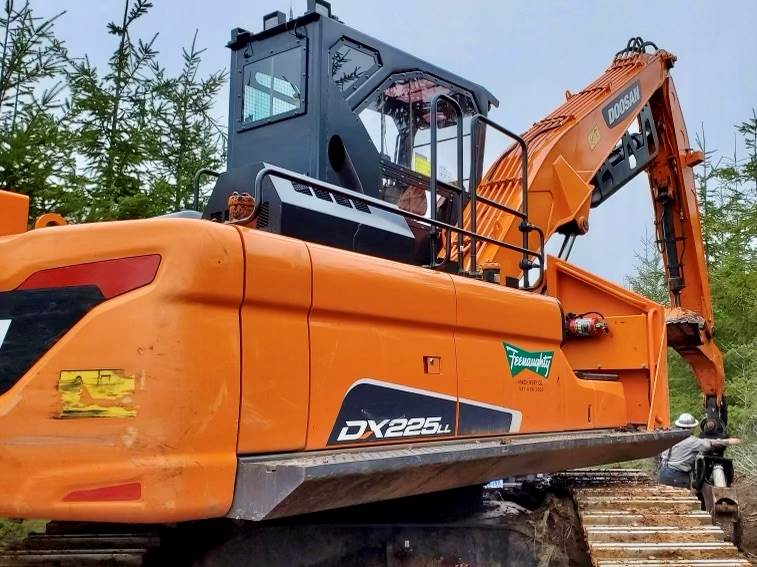 2021 Doosan DX225LL Log Loader Rotobec Log Grapple For Sale, 2,400
