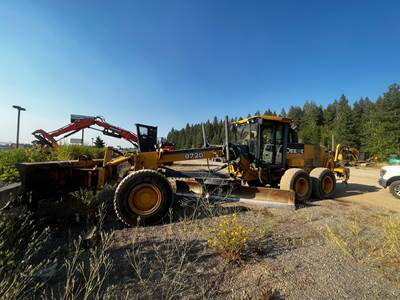 John Deere 872D Motor Grader