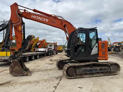 ザシックス Hitachi ZX135 US-3 Excavator Video - YouTube