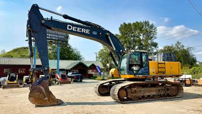 John Deere 470G LC Excavator