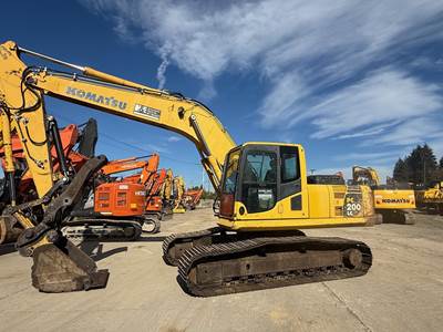 Komatsu PC200LC-8 Excavator