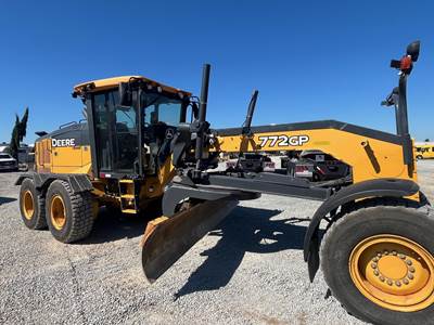 John Deere 772GP Motor Grader