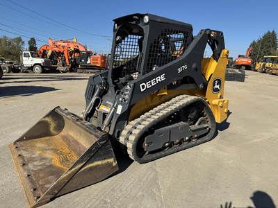John Deere 317G Skid Steer