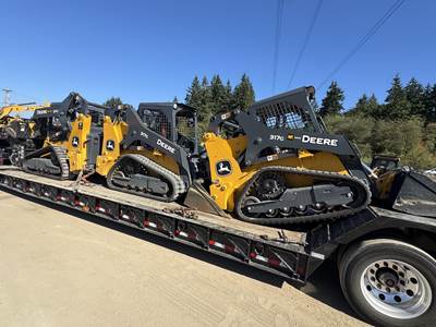 John Deere 317G Skid Steer