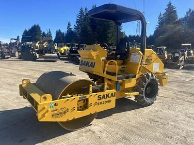 Sakai SV204D Smooth Drum Roller Compactor