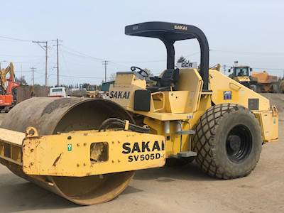 Sakai SV505 Smooth Drum Roller Compactor