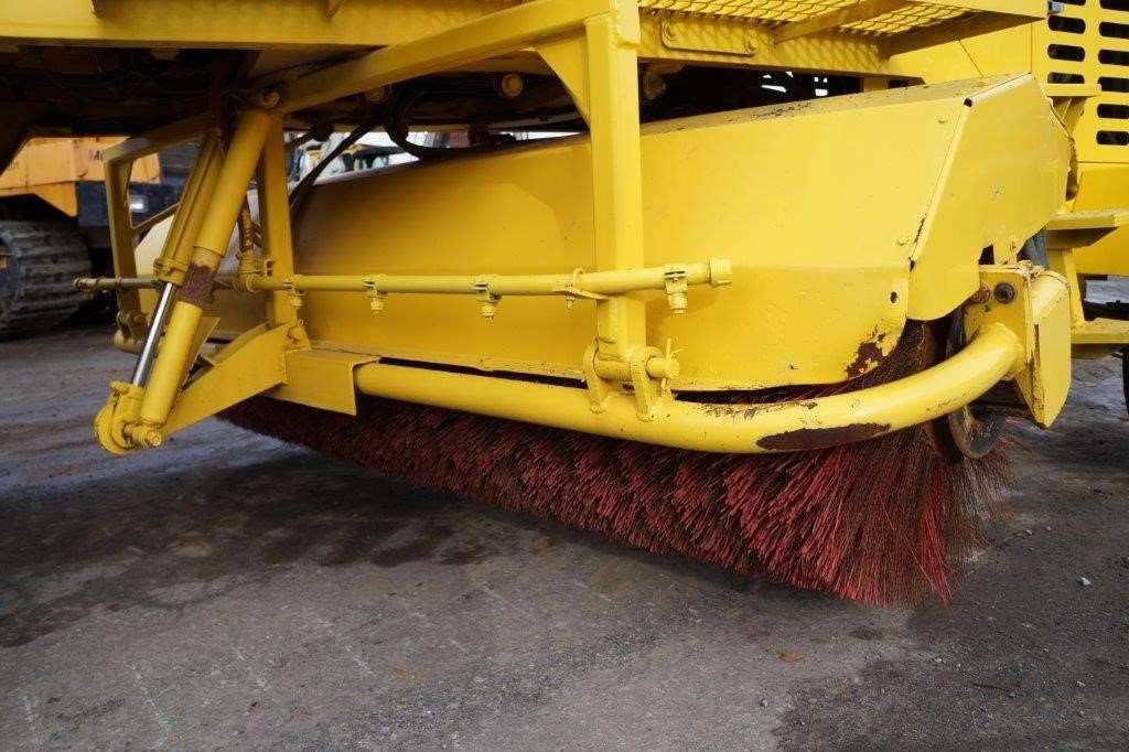 2006 SUPERIOR BROOM DT80J Sweeper For Sale Woodinville, WA 8557674