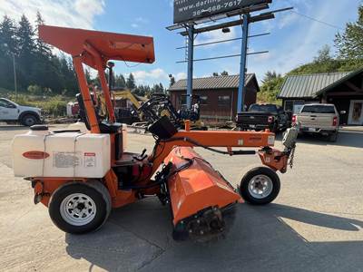 Lay-Mor SM300 Sweeper