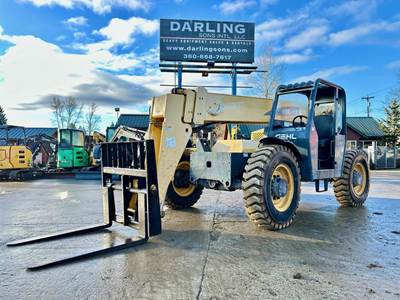 Gehl RS8-42 Telehandler - 8000lb Capacity, 42ft Lift Height