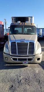 2008 Freightliner Casacdia Day Cab Truck with Mercedes 450 hp motor