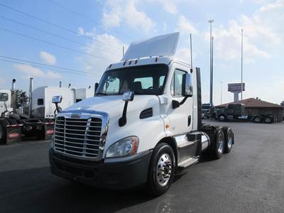 Freightliner Cascadia 113 Day Cab Truck - Detroit 450HP, 12 Speed Dt12 Automatic