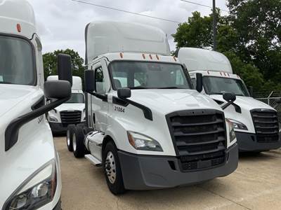 Freightliner Cascadia 116 Day Cab Truck - Detroit 450HP, 12 Speed Dt12 Automatic