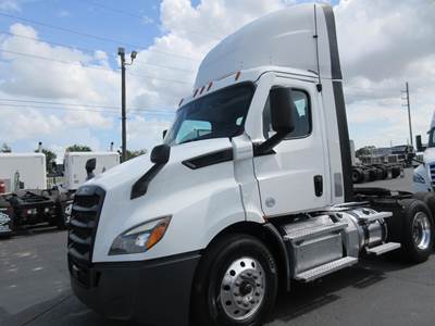 Freightliner Cascadia 116 Day Cab Truck - Detroit 450HP, 12 Speed Dt12 Automatic