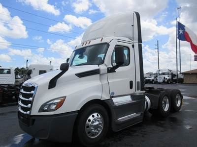 Freightliner Cascadia 116 Day Cab Truck - Detroit 450HP, 12 Speed Dt12 Automatic