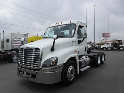 Freightliner Cascadia 125 Day Cab Truck - Detroit 455HP, 12 Speed Dt12 Automatic